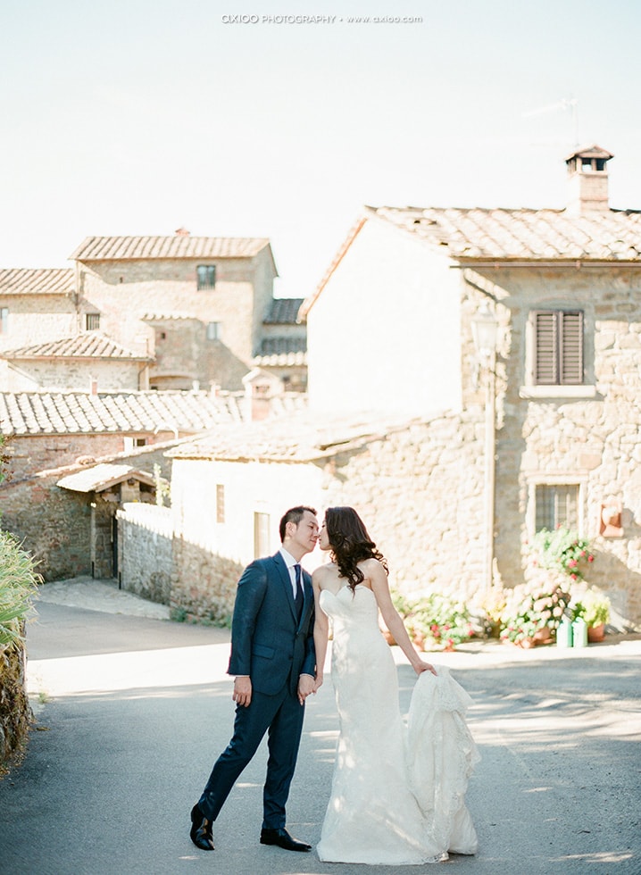 Axioo: A Sip of Brunello di Montalcino